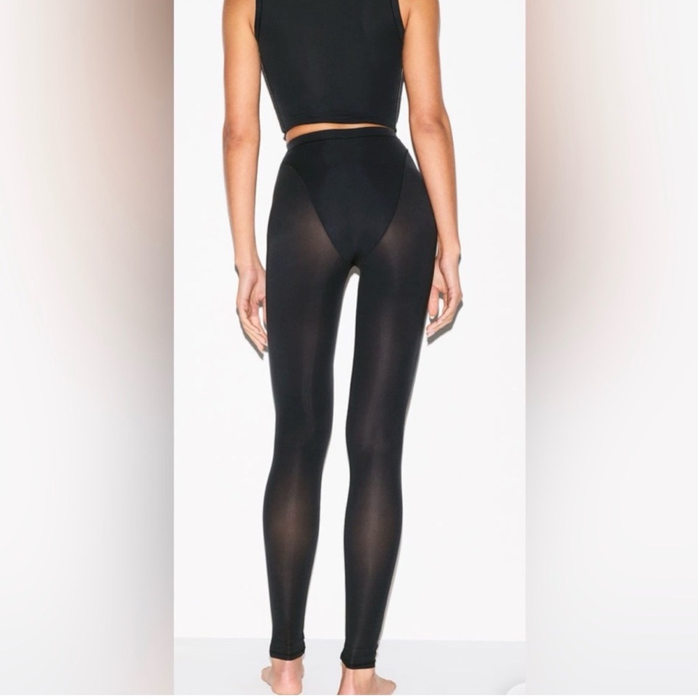 SKIMS Women's Black Leggings - Picture 2 of 6